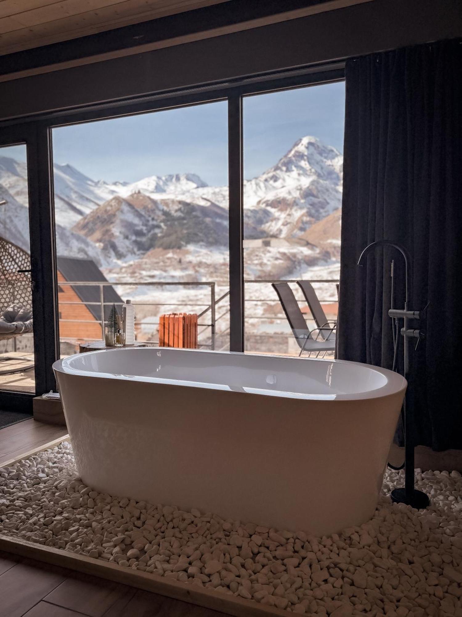 Villa Kazbegi Story Esterno foto