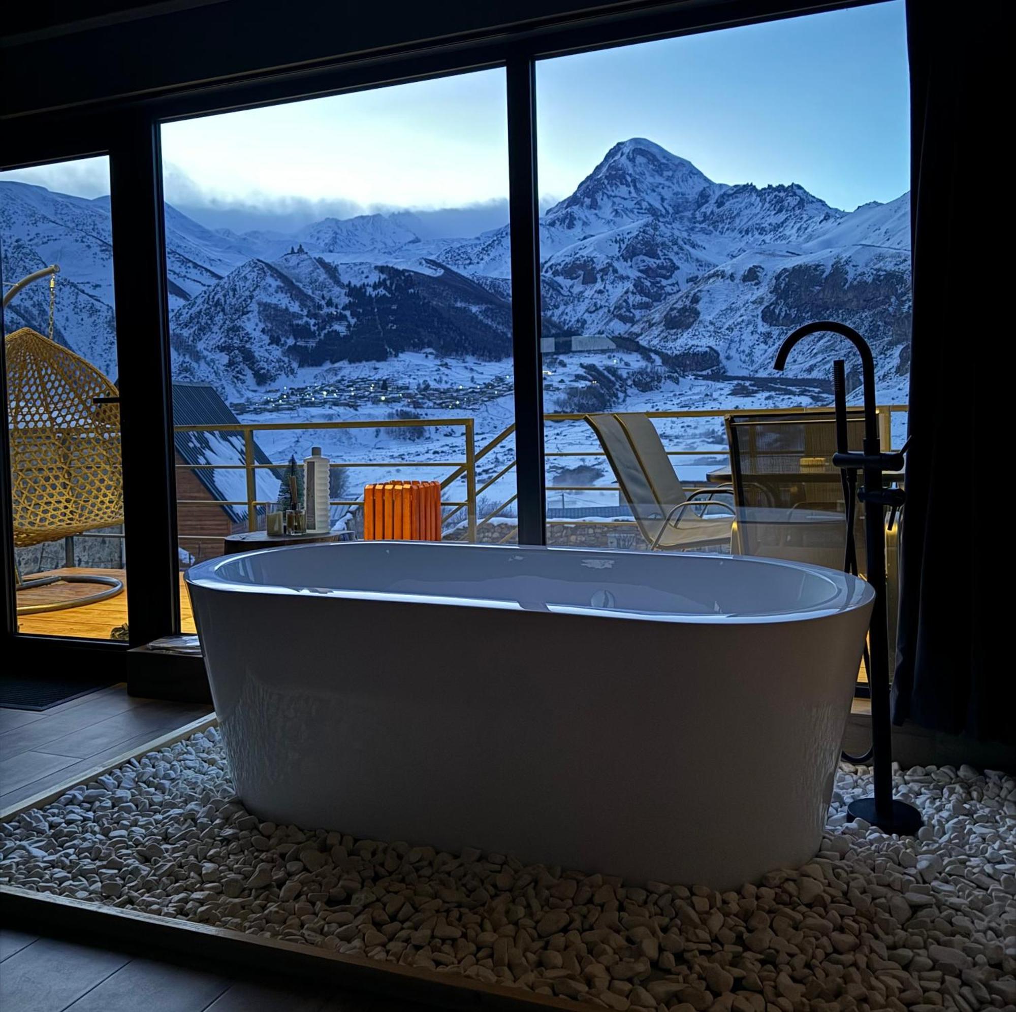 Villa Kazbegi Story Esterno foto